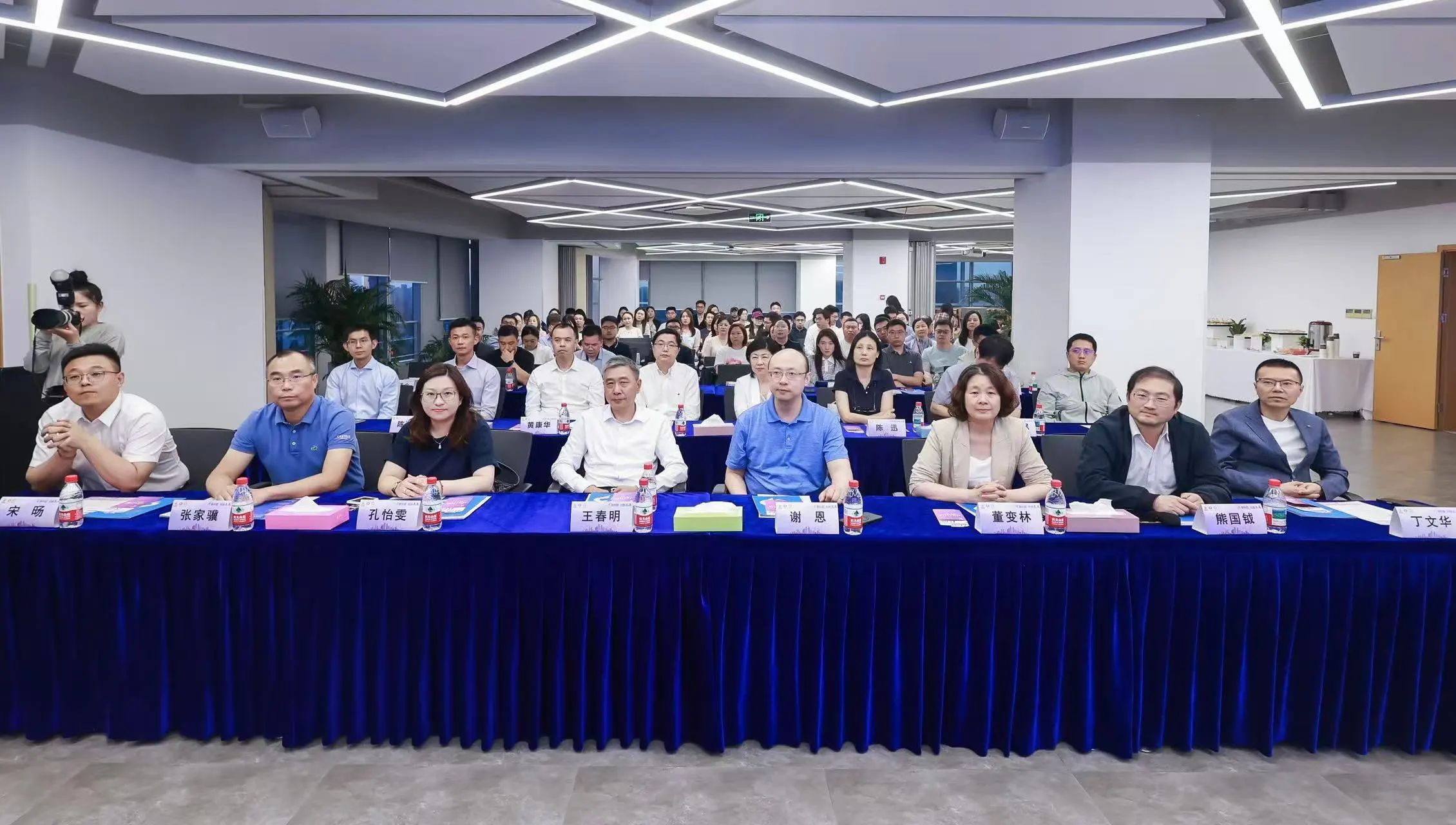 长征镇人才政策直通同济大学，点燃智能科技时代创业引擎