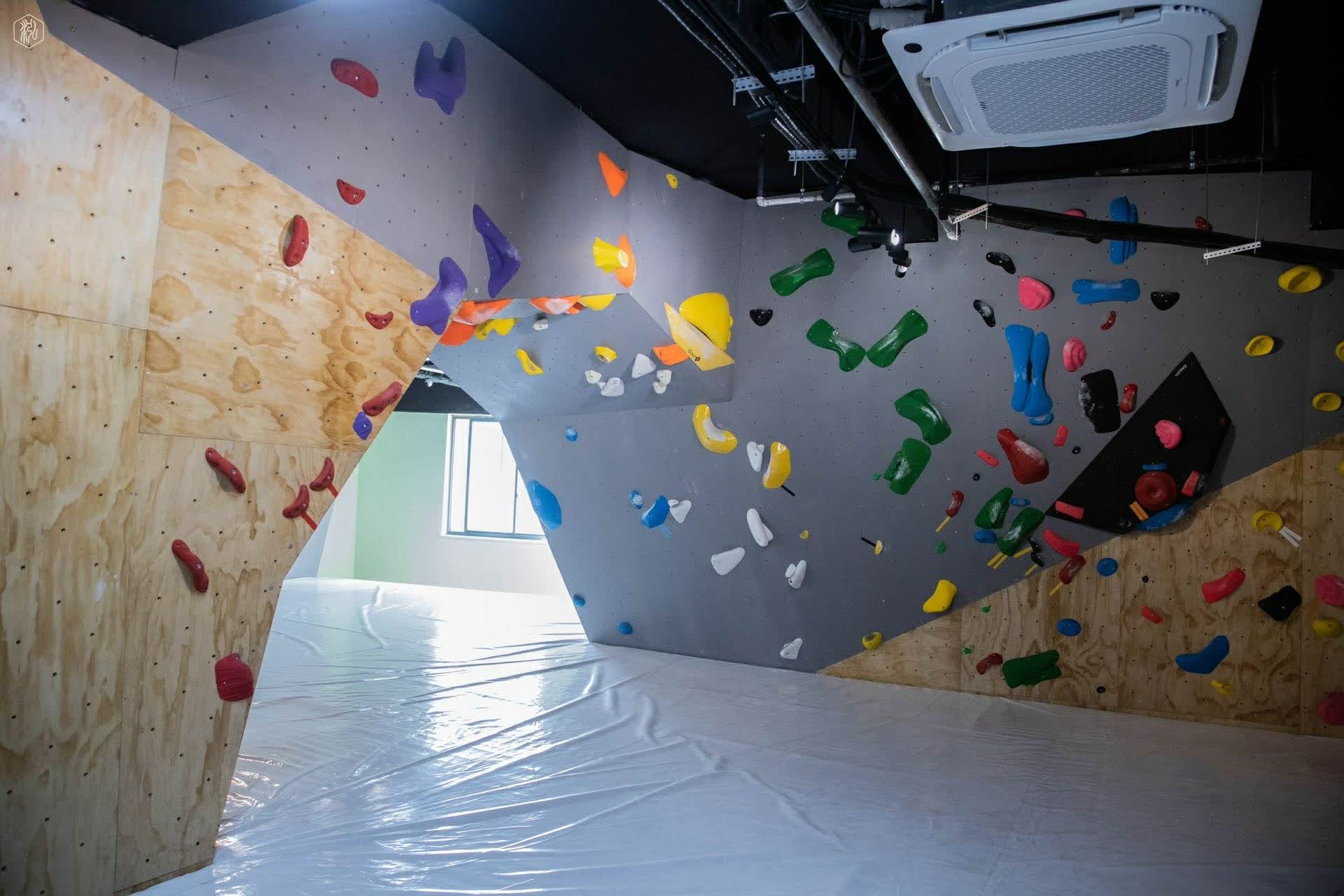 Benchmark Climbing Gym
